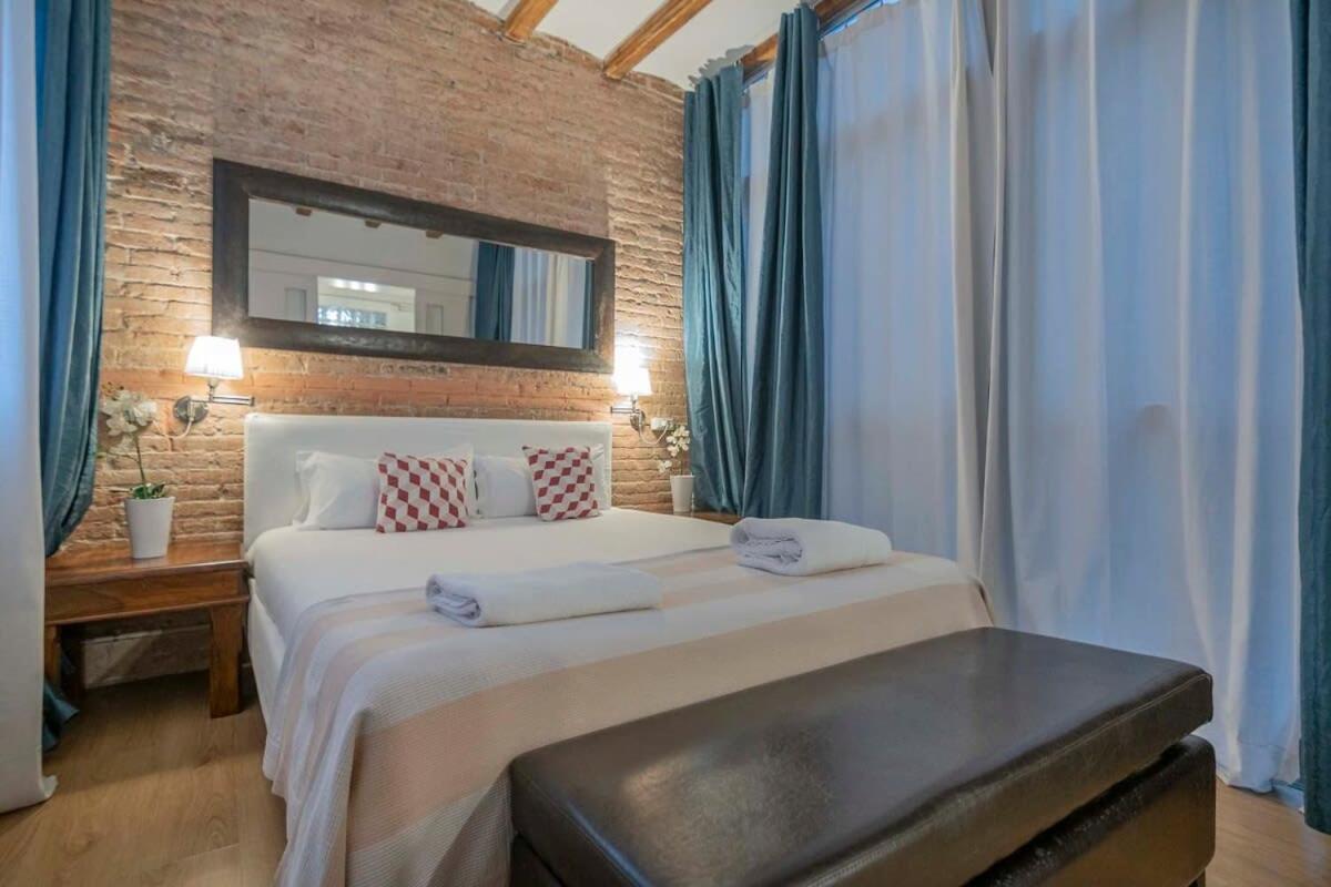 Exclusive 2 Bedroom Apartment In The City Center Barcelona Exterior foto